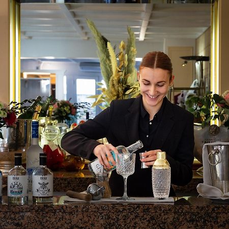 Hotel Restaurant Le Centenaire Les Eyzies Экстерьер фото