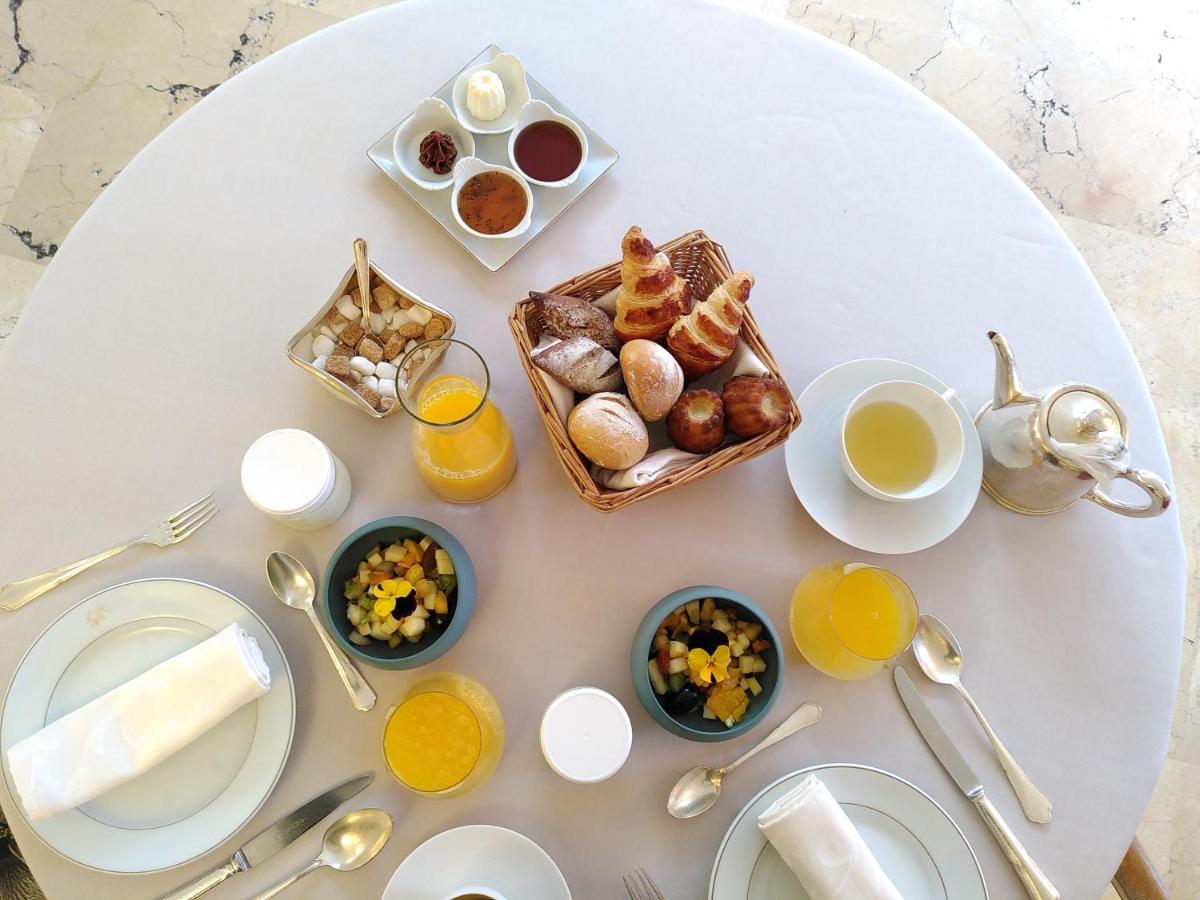Hotel Restaurant Le Centenaire Les Eyzies Экстерьер фото