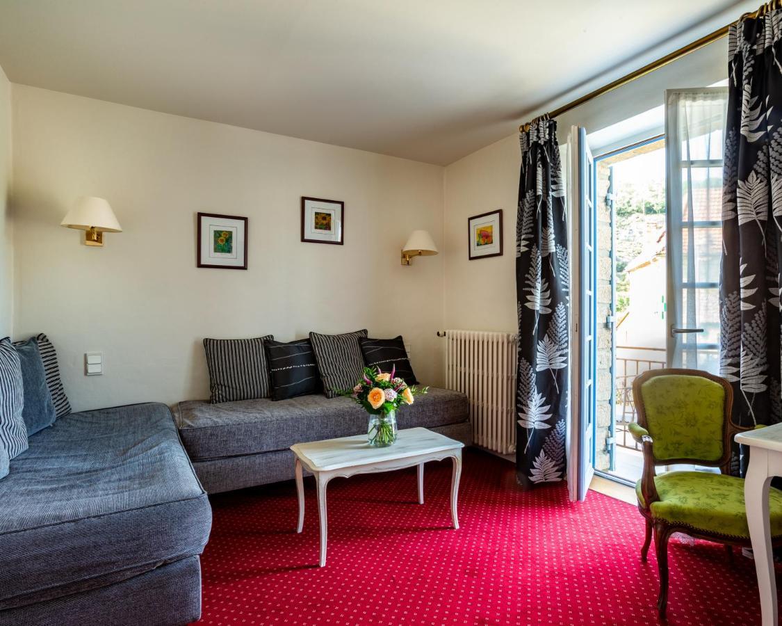 Hotel Restaurant Le Centenaire Les Eyzies Экстерьер фото